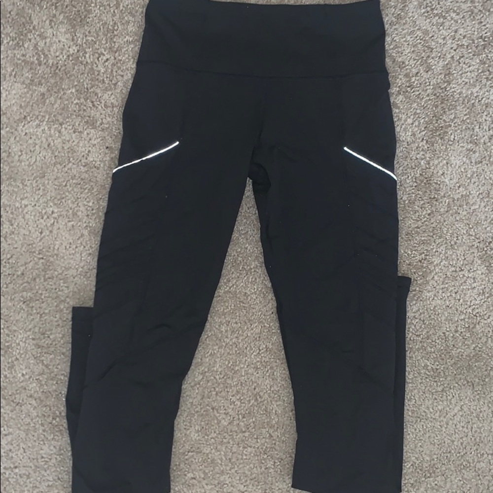 RARE Lulu lemon leggings with pockets